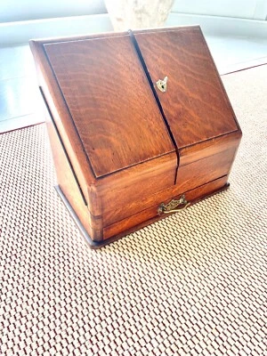 Antiguo escritorio de oficial británico del siglo XIX Foto 1 de 4