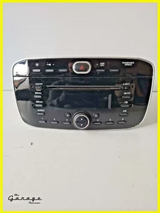 Stereo Autoradio Lettore CD MP3 Di Serie 2 DIN FIAT PUNTO EVO 2009 2012 Usato - Foto 1 di 3
