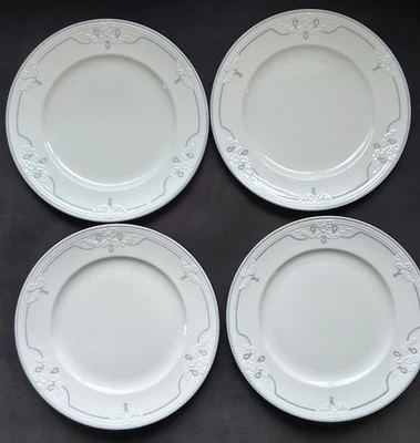Villeroy & Boch AMADO Conjunto de 4 Pratos de Salada BONE CHINA - 8 3/16”Flores em Relevo - Imagem 1 de 4