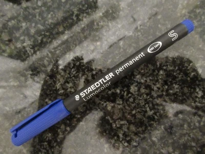 Staedtler Lumicolor Permanent, Strichstärke S, Farbe Blau NEU - Bild 1 von 2