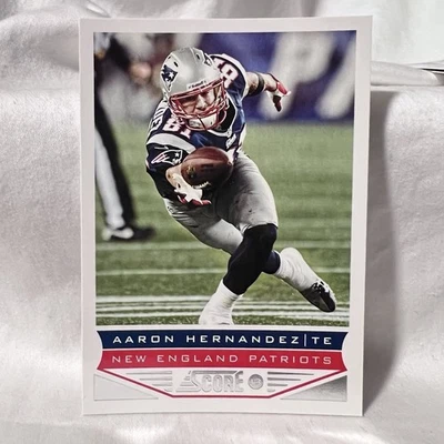 2013 Score Football Card Aaron Hernandez #128 New England Patriots Football Card - Image 1 of 2