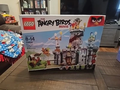¡NUEVO! Lego 75826 The Angry Birds Película Castillo del Cerdo Rey, Edades 8-14, 859 Piezas Foto 1 de 4