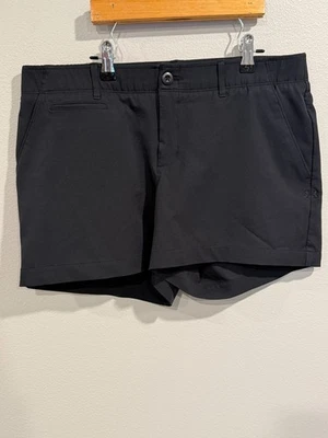 Under Armour Dress Shorts Women's Size 12 Black Fitted Slash Pockets Flat Front - Image 1 of 4