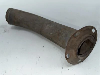 Tubo de cuello de llenado de combustible Ford Mustang 1965-1966  Foto 1 de 4