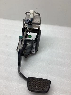 2001-2007 TOYOTA SEQUOIA BRAKE PEDAL OEM - Image 1 of 4