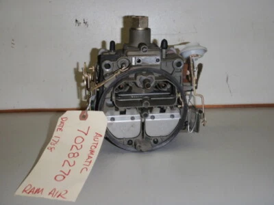 Carburador GTO FIREBIRD RAM AIR II 1968 parte # 7028270 Foto 1 de 4