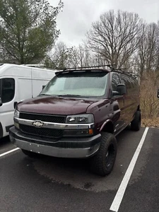 2004 Chevrolet Express Quigley 4x4 - Picture 1 of 20
