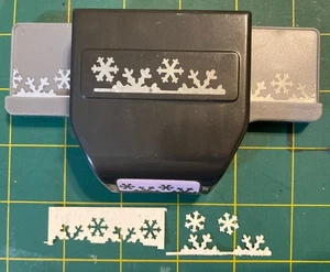 EK Success Snowflake Edger Border Punch Paper Craft Winter Snow Christmas - Picture 1 of 3