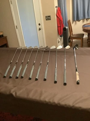 Men’s Right Handed Snake Eyes  Full Set (3-pwedge) + 52 Degree Wedge And Putter. - Image 1 of 4