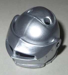 13758, 1x casco (2 agujeros, visor, plano), caballero, brillo plateado - Imagen 1 de 1