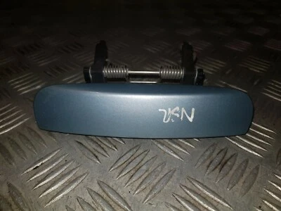 MANIJA PUERTA AUDI A3 8PA 8E0839207 NSR PASAJERO TRASERO 5 PUERTAS LY5J AZUL LÍQUIDO 2007 Foto 1 de 3