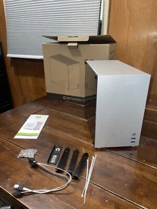 Metalfish S5 Mini ITX PC Case , Aluminum , Tempered Glass, - Photo 1/12