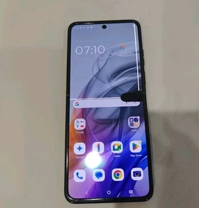 Leggi Motorola Razr 2024 256GB XT2453 LCD sbloccato linea/spot #R80A - Foto 1 di 6