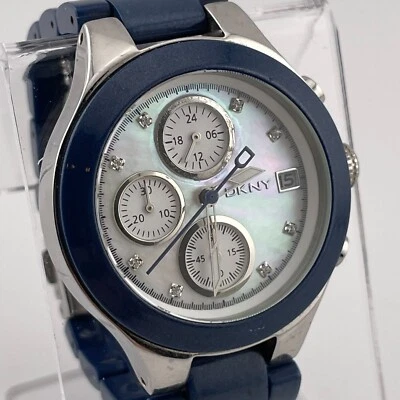 Reloj cronógrafo DKNY para mujer aspecto perlado esfera fecha 24H cuarzo analógico Foto 1 de 4