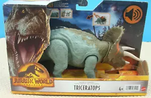 Jurassic World Dominion Roar Strikers Triceratops Dinosaur Fig Mattel NIB - Picture 1 of 7