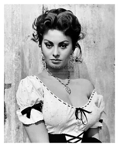 SOPHIA LOREN SEXY CELEBRITY MODEL & ACTRESS 8X10 PUBLICITY PHOTO - Picture 1 of 4