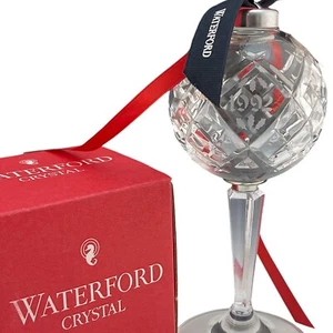 Bola anual de cristal Waterford adorno de árbol de Navidad 1992 primera edición acebo sin usar, en caja - Imagen 1 de 5