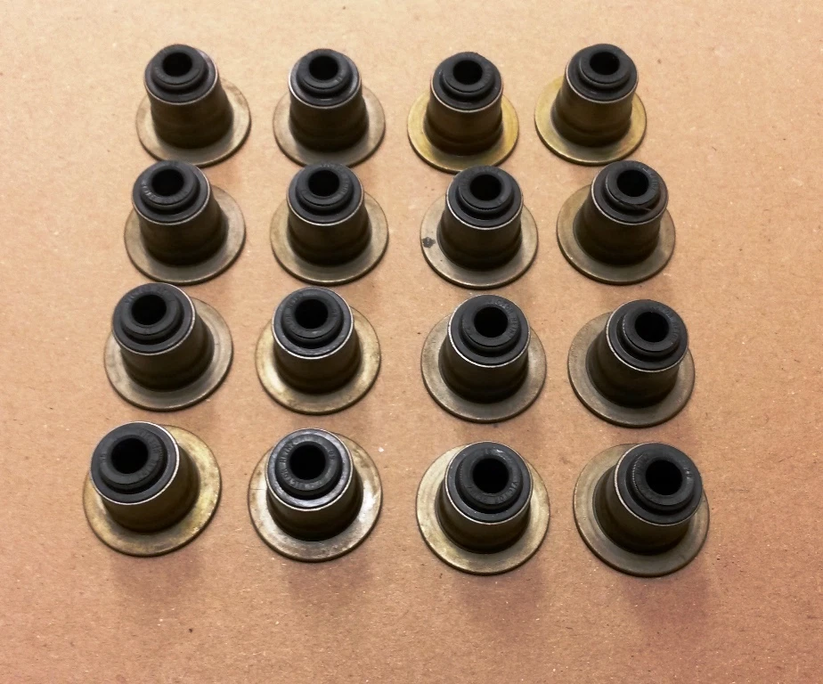 Valve Stem Oil Seal For Peugeot Boxer Jumper Ducato Ford Transit Mondeo 2.2 HDi - Image 1 of 1