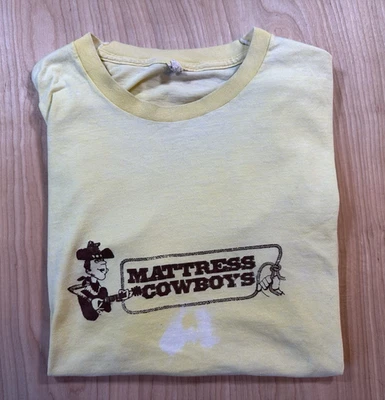 Camiseta vintage años 80 COLCHÓN VAQUEROS PANTALLA ESTRELLAS XL descolorida por el sol blanqueada Foto 1 de 4