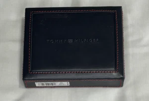 ESTUCHE BILLETERA VACÍO TOMMY HILLFIGER INTERIOR ROJO TOP DE CUERO (SIN BILLETERA) - Imagen 1 de 5