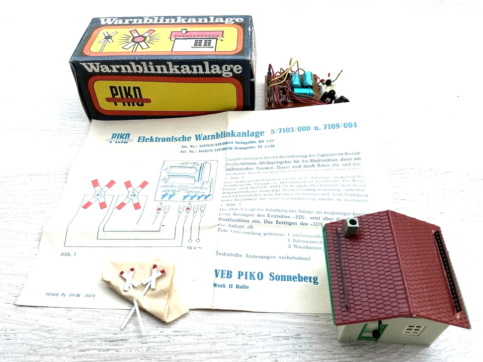 Piko elektronische  Warnblinkanlage 5457121 H0, OVP - Bild 1 von 1