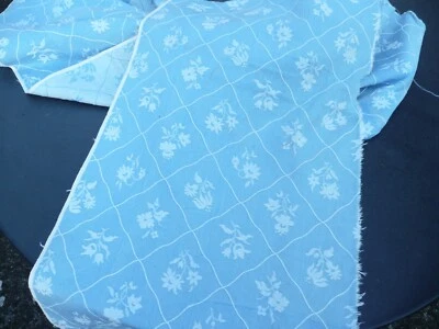 tissu vintage pour toile à matelas en métis damassé de fleurs 0,40 m x 4 m - Photo 1/4