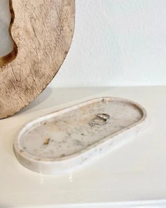All purpose tray | Vanity tray | Jewelry tray | Kitchen tray | Oval tray - Picture 1 of 5