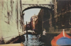 25-5E) CARTOLINA LENTICOLARE OLOGRAFICA STEREORAMA VENEZIA PONTE SOSPIRI GONDOLA - Imagen 1 de 2