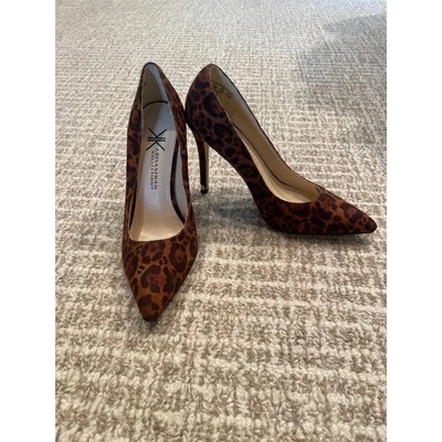 New KARDASHIAN 4” Stilleto Heels Sz 6  - Image 1 of 4