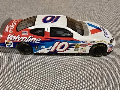 Scott Riggs #10 Valvoline NASCAR Racing Champions 1:24 DieCast Race Car - Image 1 of 4