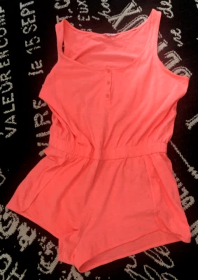 Sz M Coral Knit PAPAYA HOLIDAY SHORTALL Elastic ROMPER Swim Cover Up SHORTS TOP - Image 1 of 4