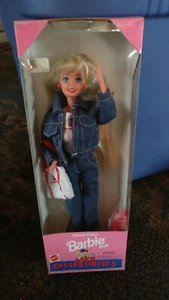 Chuckie Cheese's Barbie, 1995, NRFB - Picture 1 of 4