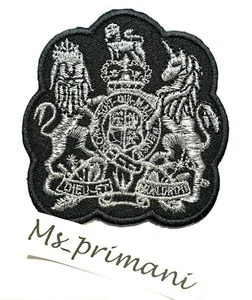 Royal Coat of Arms Embroidered Patch Iron / Sew On Badge UK British Silver Crown - Picture 1 of 2