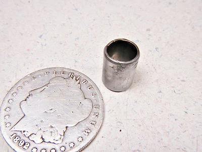 83 SUZUKI SP125 LADO DERECHO EMBRAGUE CUBIERTA PASADOR GUÍA PIN Foto 1 de 3