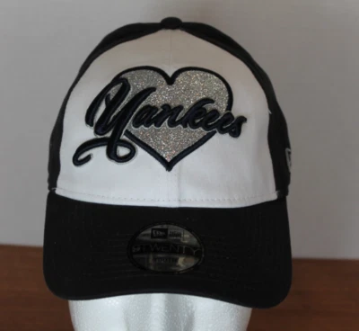 New Era - 9Twenty - Youth Adjustable Hat - New York Yankees - MLB - Glitter  NEW - Image 1 of 4
