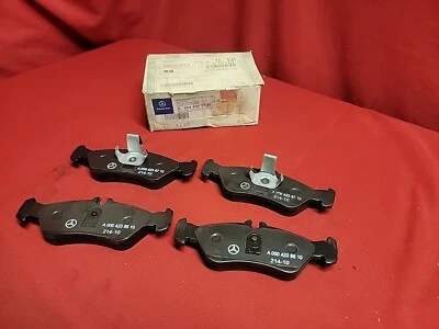Forro de pastillas de freno de disco Mercedes Benz A0044202720 NOS Foto 1 de 3