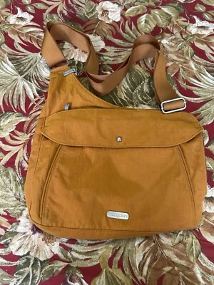 Bandolera Baggalini con correa ajustable naranja quemado ver foto 7 pequeña marca Foto 1 de 4