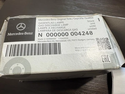 New Genuine Mercedes-Benz Xenon Bulb 000000004248 OEM - Image 1 of 2