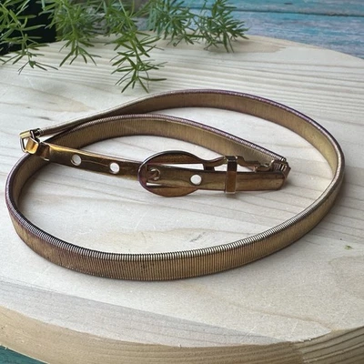 VTG Coil Metal Waist Belt Skinny Size S 26"-28" Buckle Gold Purple Tone Stretch - Image 1 of 4