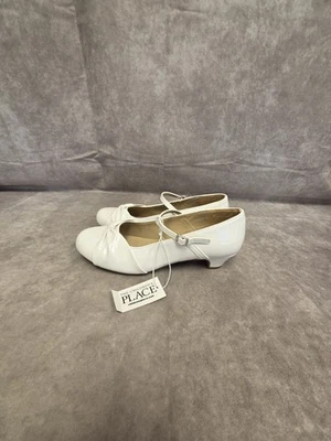 Zapatos de vestir The Childrens Place de charol blanco imitación tacón bajo talla 6,5 Foto 1 de 4