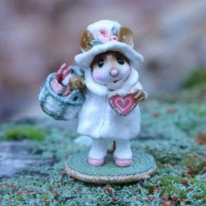 Estatuilla del Día de San Valentín Wee Forest Folk M-318 - Ten un corazón (blanco) - Imagen 1 de 2