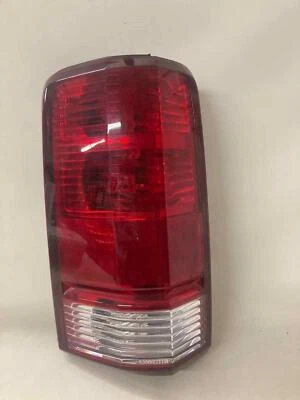 Оригинальный задний фонарь со стороны водителя для Dodge Nitro 2011 года выпуска - Изображение 1 из 4