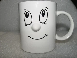 Taza de café vintage retro cara divertida sonrisa nariz 3D | Novedad Emoticon taza de cerámica - Imagen 1 de 6