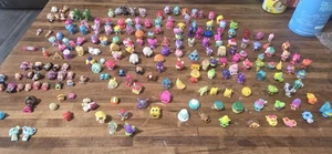 Riesige Vintage Shopkins 175+ Pokemon Disney Elch Polly Pocket - Bild 1 von 13