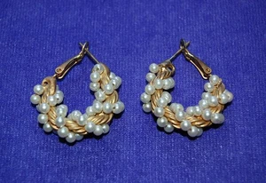 Vintage Gold Tone Earrings covered with small Faux or Artificial Pearls - Imagen 1 de 2