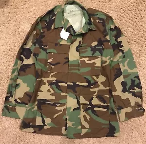 ETICHETTE originali non emesse US MILITARY BDU WOODLAND CAMOUFLAGE da collezione NON ECCEDENTI - Foto 1 di 8