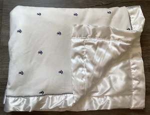 Little Me Coperta Neonato Ancora Blu Bianco Raso Bordo Setoso e Schienale 38 x 29" 17356 - Foto 1 di 11