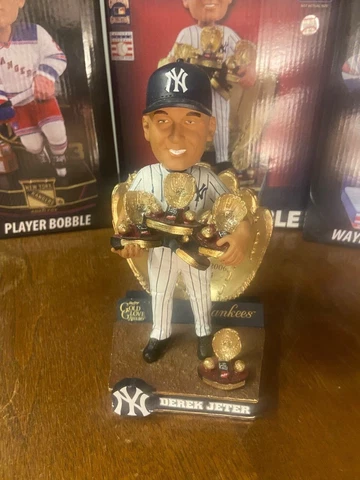 RARE Derek Jeter 5x Gold Glove Award New York Yankees FOCO bobblehead 126 of 520 Cover