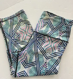 VICTORIA'S SECRET VSX Sport Knockout Crop Leggings Size Medium Capri Neon Multi - Picture 1 of 7