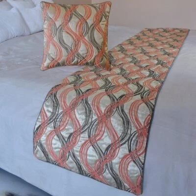 Роскошная оранжевая жаккардовая королевская дорожка для кровати, завитки и стеганая - оранжевые завитки - Изображение 1 из 4